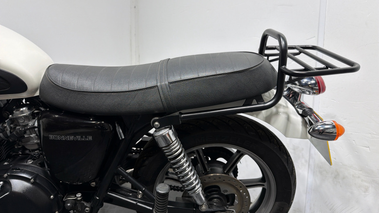 Triumph Bonneville (10MY)